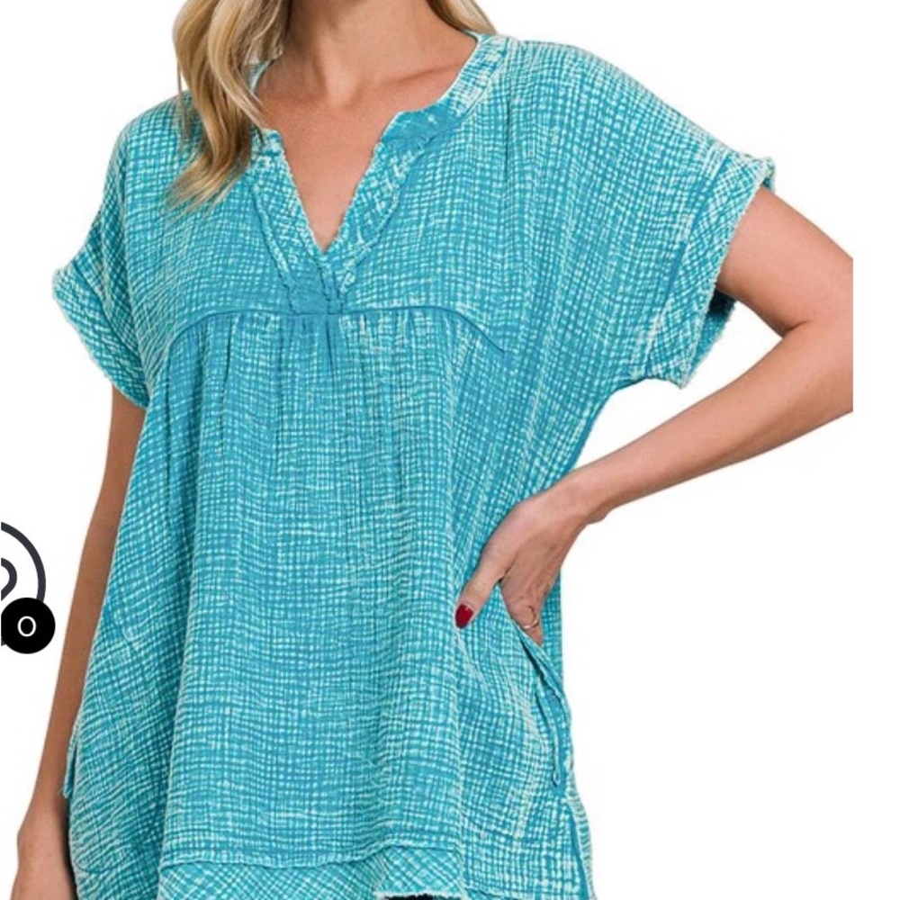Zenana Washed Double Gauze Raw Edge V-Neck Shirt Size Small